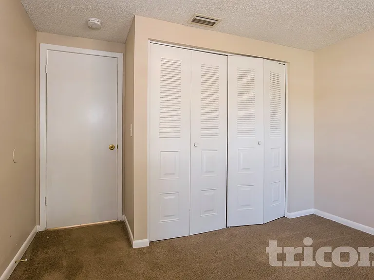 2308 Selkirk St — Photo 11