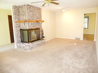 20 Ridgefield Rd, Montgomery, IL 60538