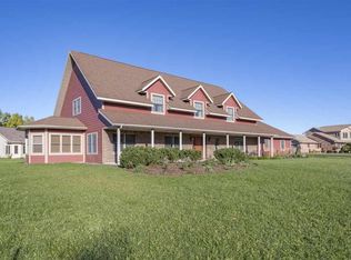 3 Beacon Ln, Superior, WI 54880