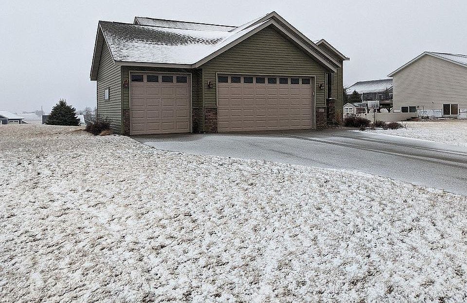 2nd image of 1008 1st Ave