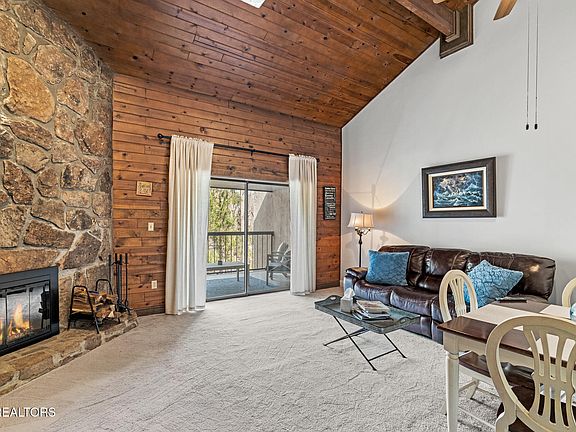 5th image of 1235 Ski Mountain Rd APT 613