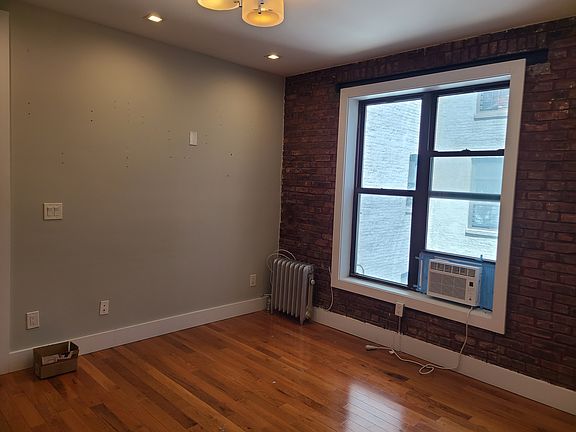 4th image of 699 Willoughby Ave APT 2F