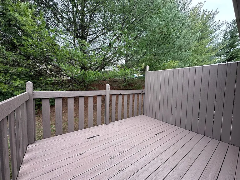 Lakeland Hills Apartment Homes — Photo 43