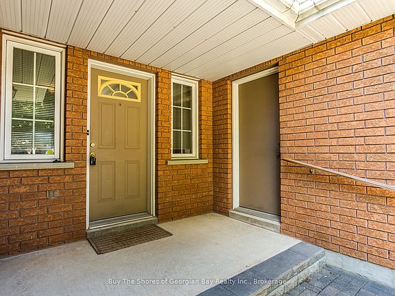 3rd image of 208 Margaret St