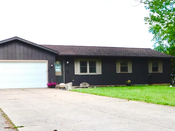 2760 E Evergreen Dr, Warsaw, IN 46582