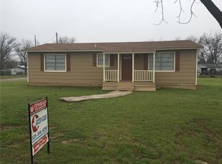 501 N Cole St, Comanche, TX 76442