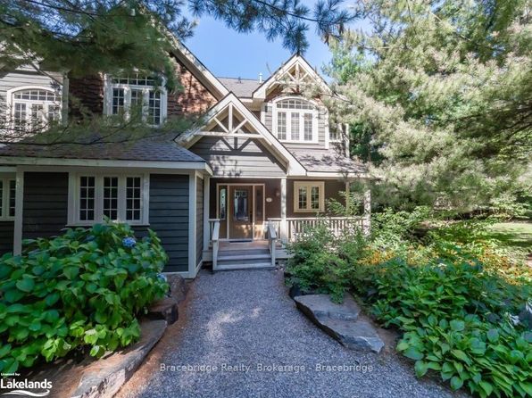 3876 Muskoka Rd #118, Muskoka Lakes, ON P0B 1J0