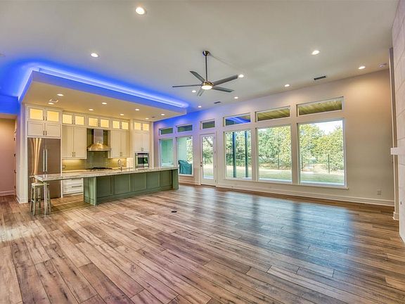 5th image of 2910 Bay West Blvd