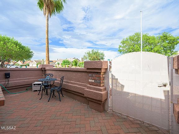 5th image of 7861 N Roundstone Dr