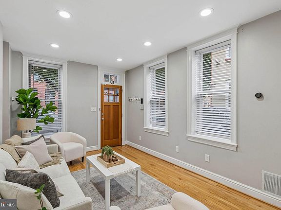 3rd image of 908 S Highland Ave