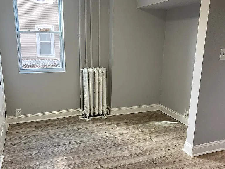 1682 Harrison St #1 — Photo 8