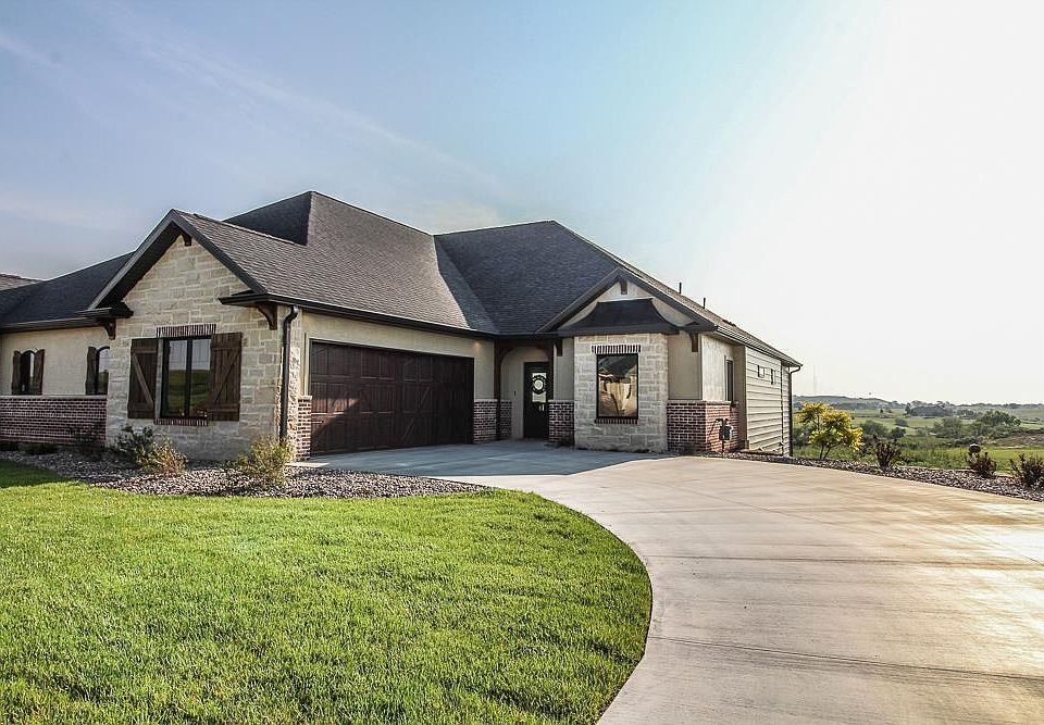 1st image of 4112 Macgillivray Dr