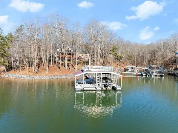 8945 Bay View Ct, Gainesville, GA 30506