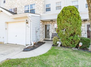 68 Sandhill Rd, Jamesburg, NJ 08831