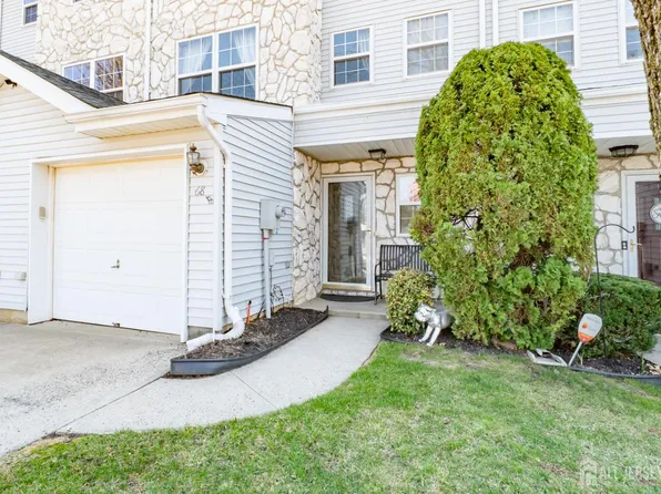 68 Sandhill Rd, Jamesburg, NJ 08831