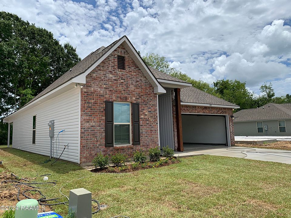 1st image of 300 Cainwood Ct