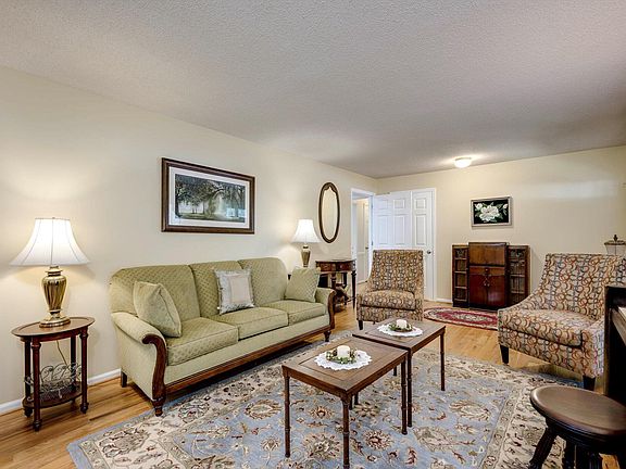 5th image of 7 Donna St