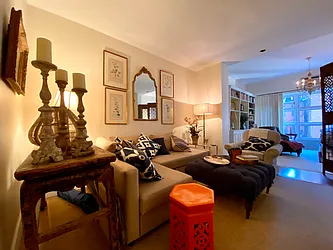 Rented by R New York