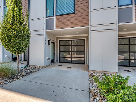 3rd image of 1212 Minter Pl