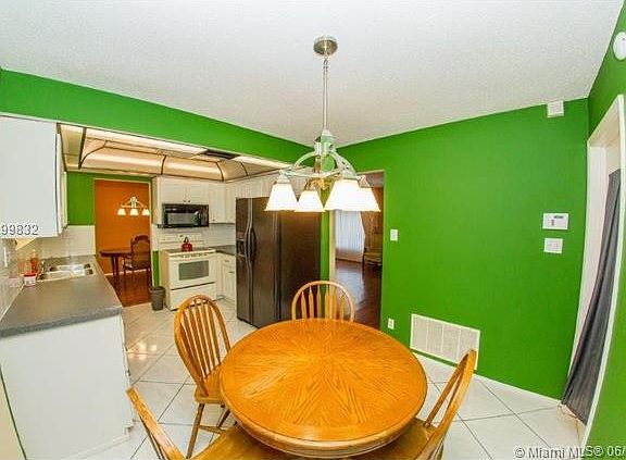 3rd image of 7115 NW 58th Ct