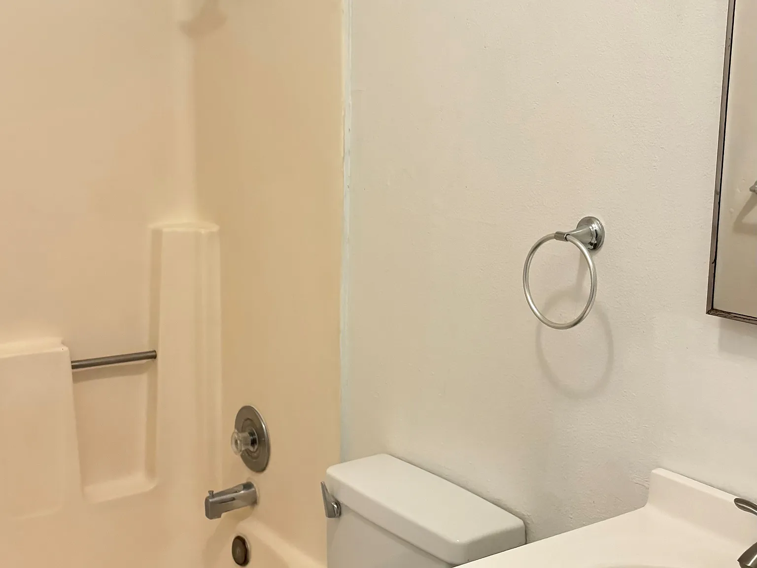 1 bed, 375 sqft, $1,750 — Photo 3