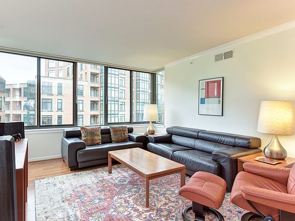 4th image of 2220 Fairfax Dr APT 606