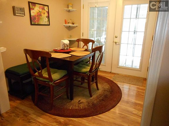 3rd image of 106 Oak Creek Cir