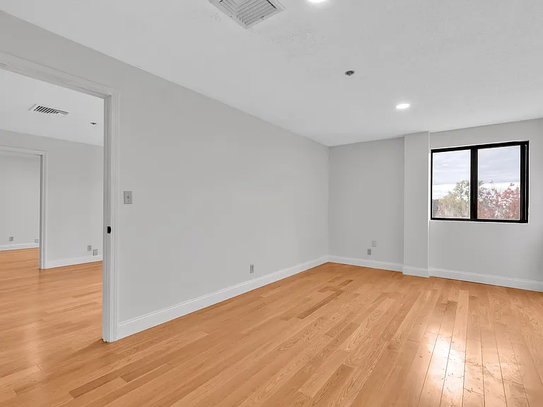 24 Corey St #305 — Photo 8