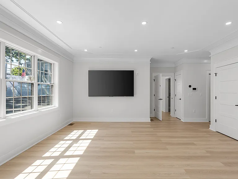 5 Milton Ave #B — Photo 9