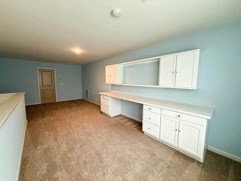 944 Avondale Dr — Photo 18