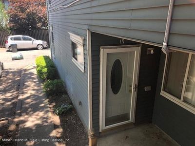 19 Pond Way, Staten Island, NY, 10303