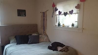 5th image of 1587 Ridgewood Ave #2
