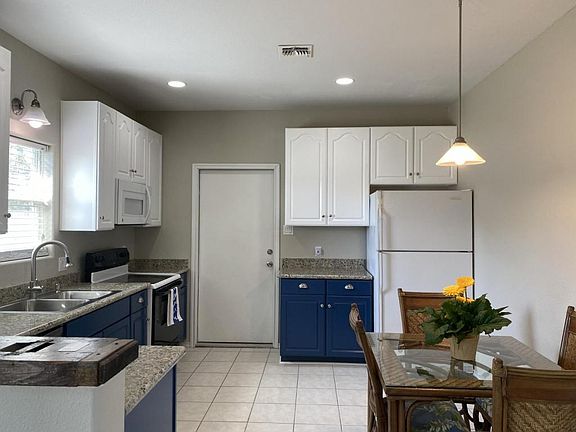 5th image of 1812 Picton Ln