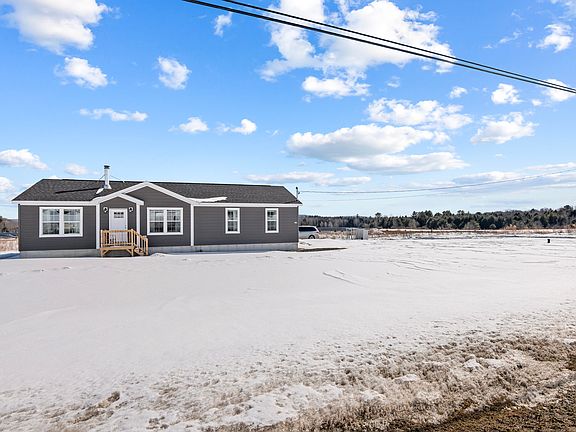 2nd image of 210 Eight Rod Road