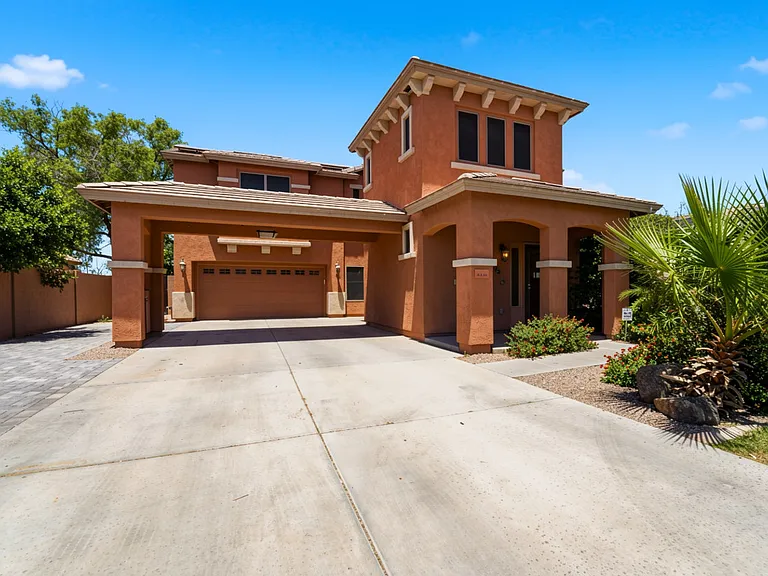 3446 E Fairview St — Photo 57