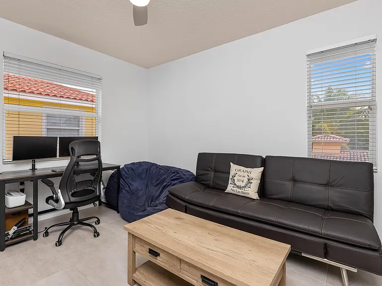 1222 NE 18th Ave #1 — Photo 25