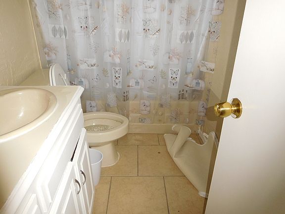 4th image of 2630 Seminole Dr