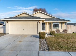 7715 Estevan Dr, Pasco, WA 99301