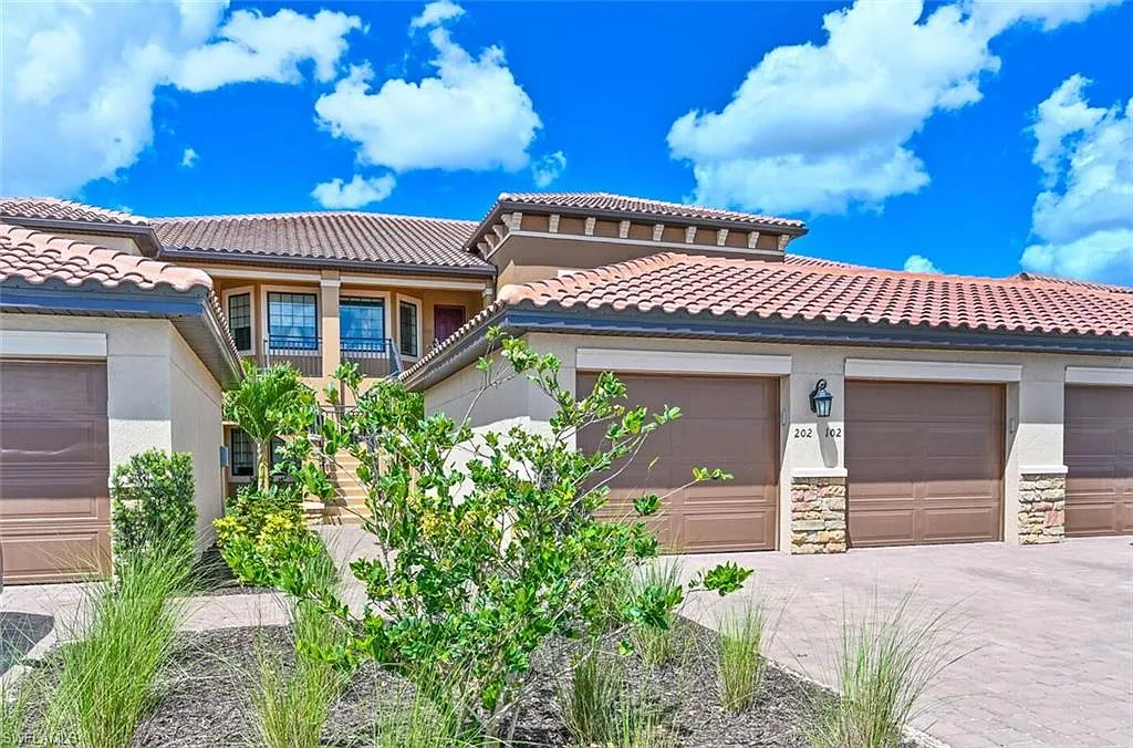 2 bed, 2.0 bath, 1625 sqft, $7,500 — Photo 2