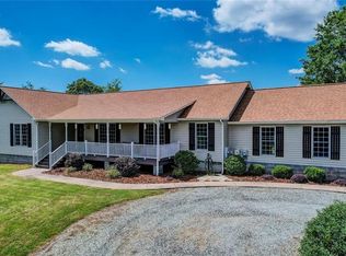 356 Fieldstone Dr, Reidsville, NC 27320