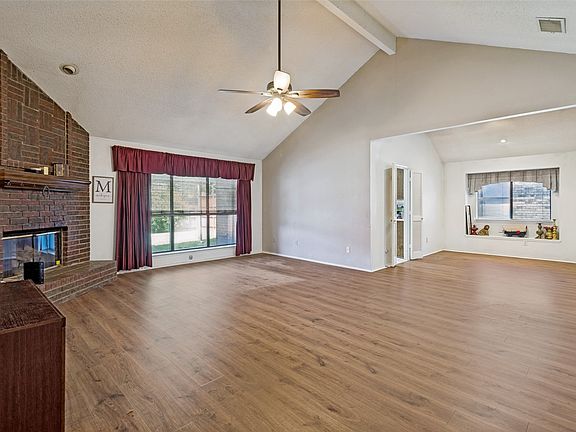 5th image of 821 Creek Valley Rd
