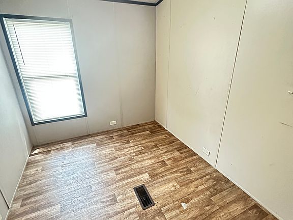 4th image of 3205 Sylvester Hwy #35
