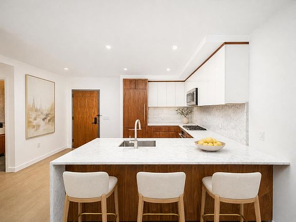 3rd image of 75 Park Ln S APT 508