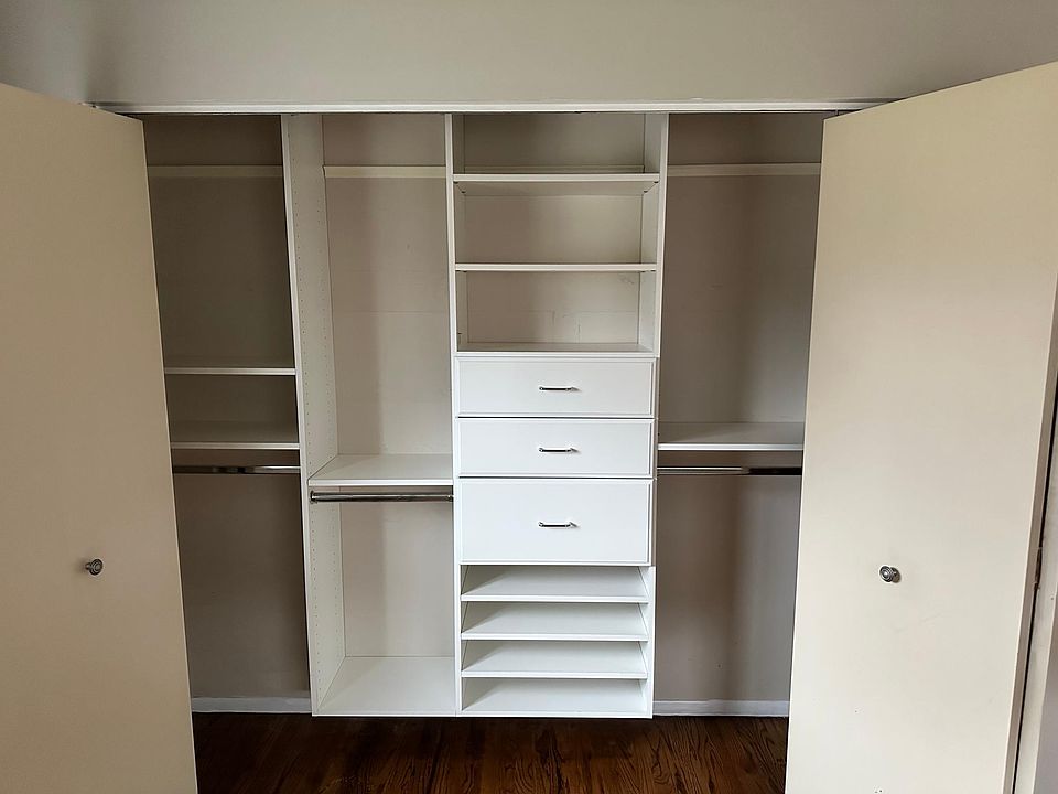 1st image of 5083 Elmhurst Ave