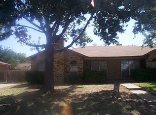 2902 Timothy Ln, Euless, TX 76039