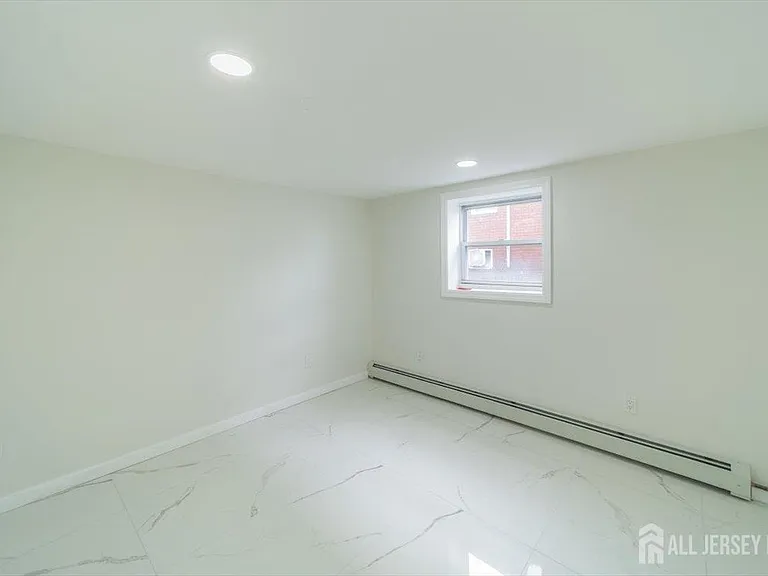 54 Bergen St #1 — Photo 19
