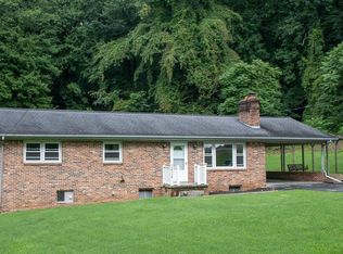 19116 Moulin St, Abingdon, VA 24210