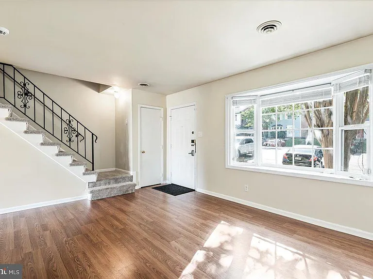 7823 Provincetown Dr — Photo 2