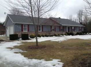 8266 N Gleaner Rd, Freeland, MI 48623