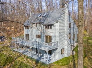 262 Turkey Hill Rd, Bloomsbury, NJ 08804